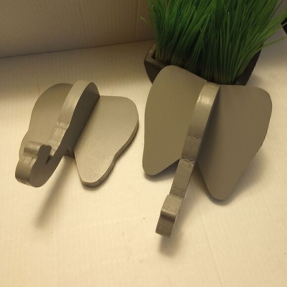 Handmade wooden elephant wall hangers - Picture 1 of 8